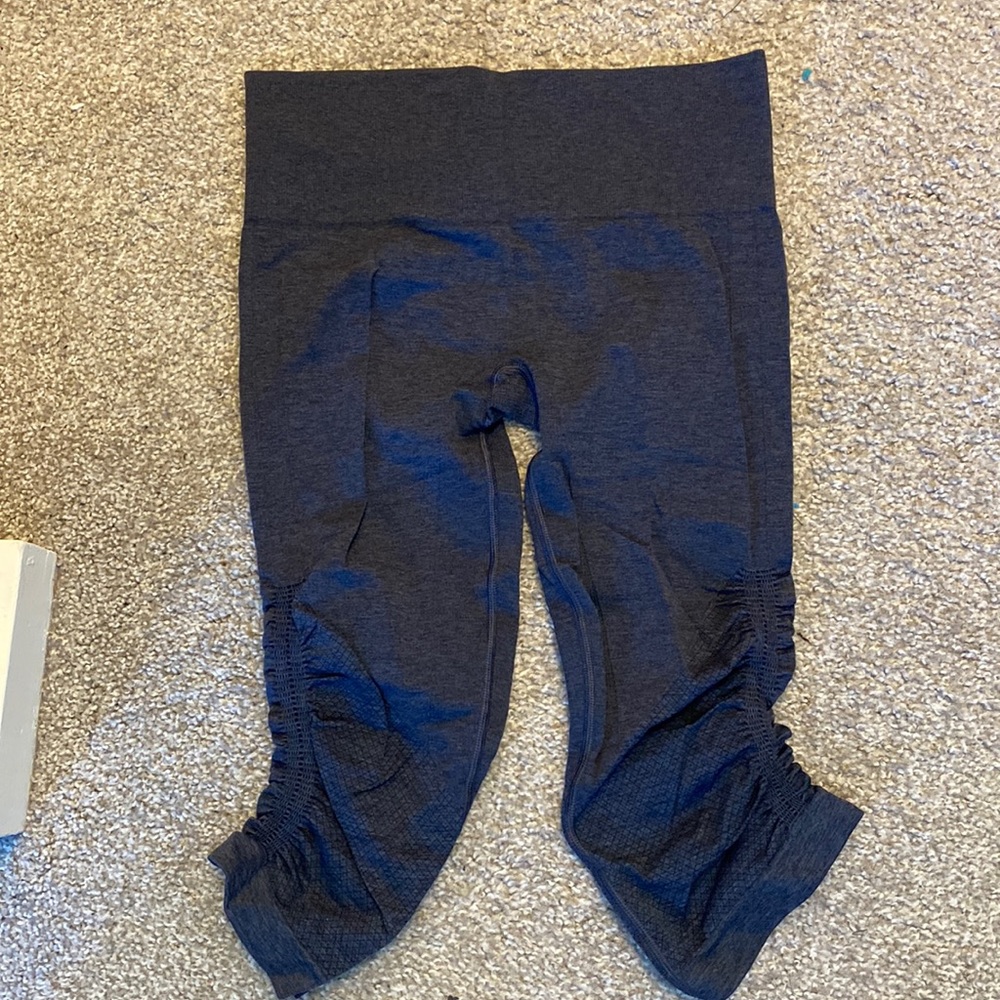 Lululemon Ebb and Flow Crop Leggings